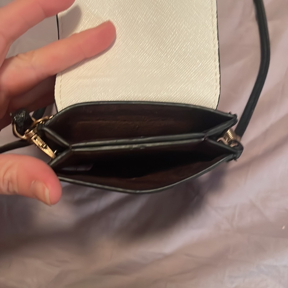 Purse - Picture 3 of 4